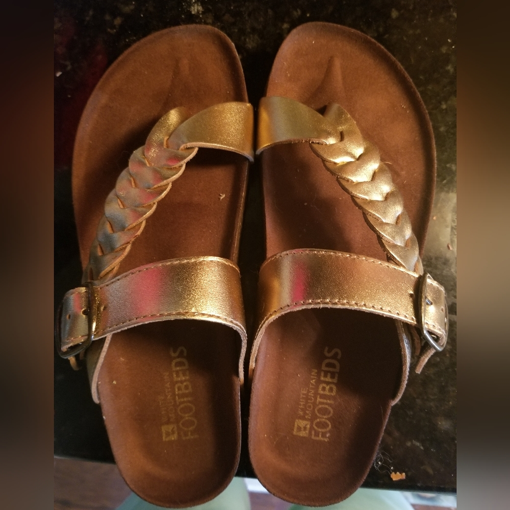 White Mountain sandals size 8M